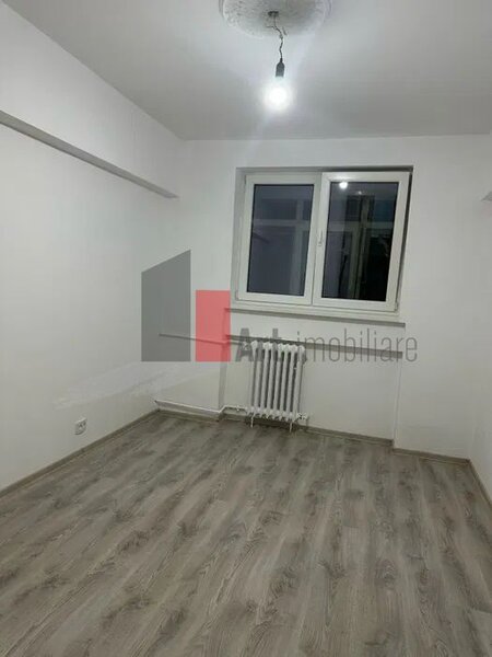 Vanzare apartament 3 camere decomandat Brancoveanu - Piata Resita