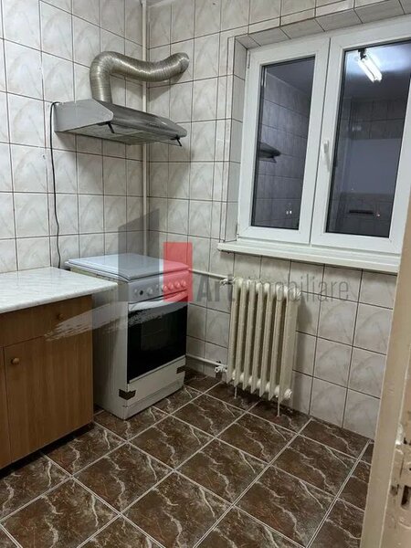 Vanzare apartament 3 camere decomandat Brancoveanu - Piata Resita